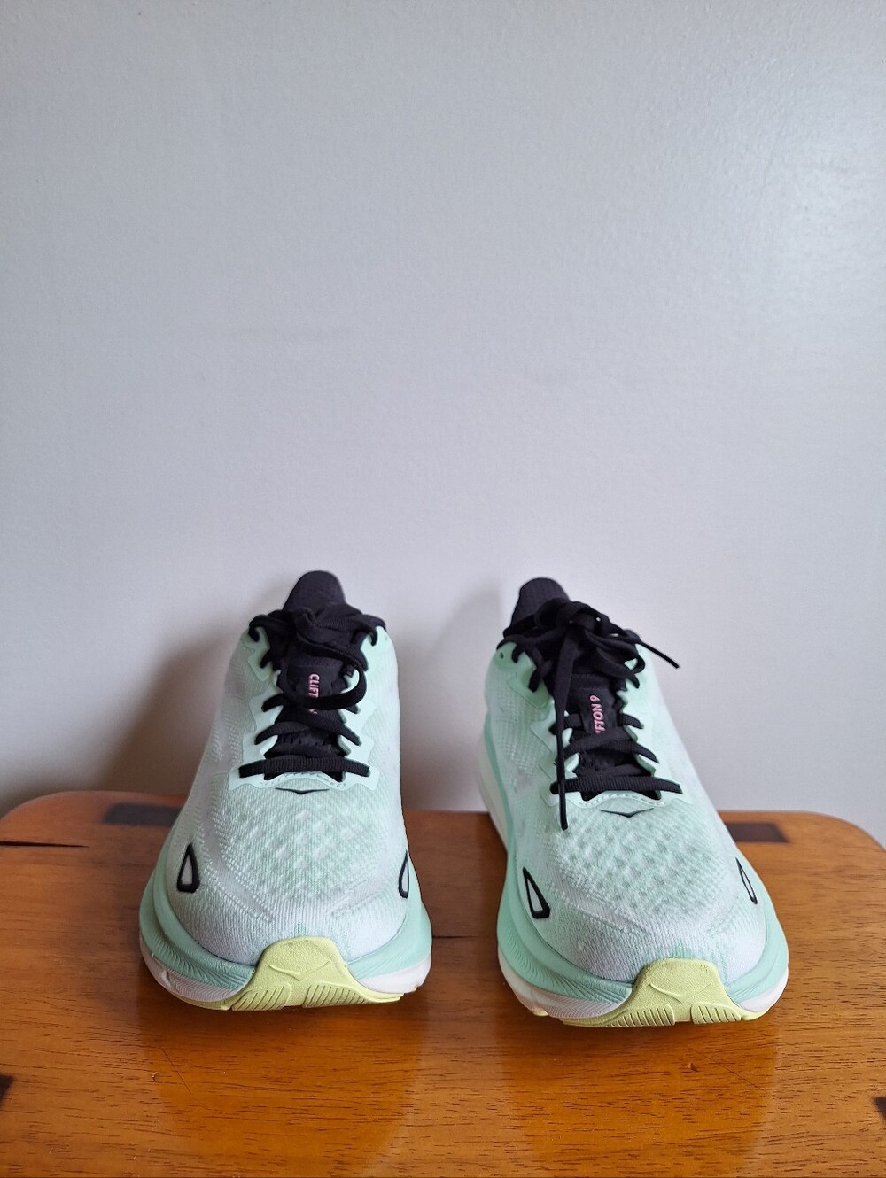 Hoka  Clifton 9 Women's Mint Fluorite with Snow Melt white Size 7B - Picture 3 of 12